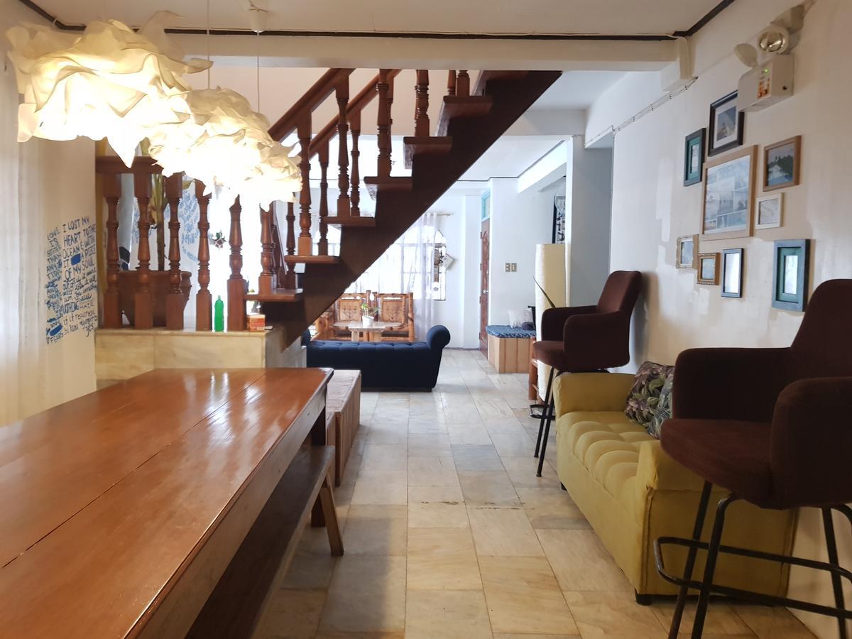 Go Surfari House Hostel Baler Buitenkant foto