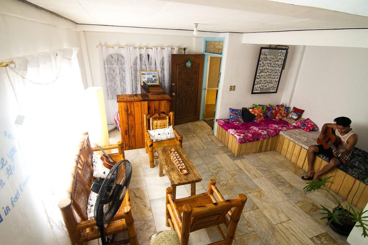 Go Surfari House Hostel Baler Buitenkant foto