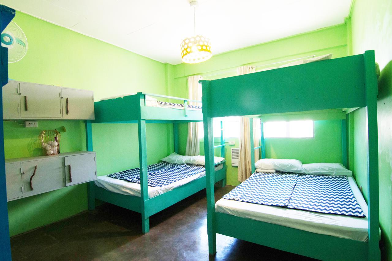Go Surfari House Hostel Baler Buitenkant foto