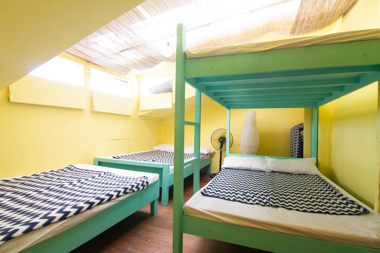 Go Surfari House Hostel Baler Buitenkant foto